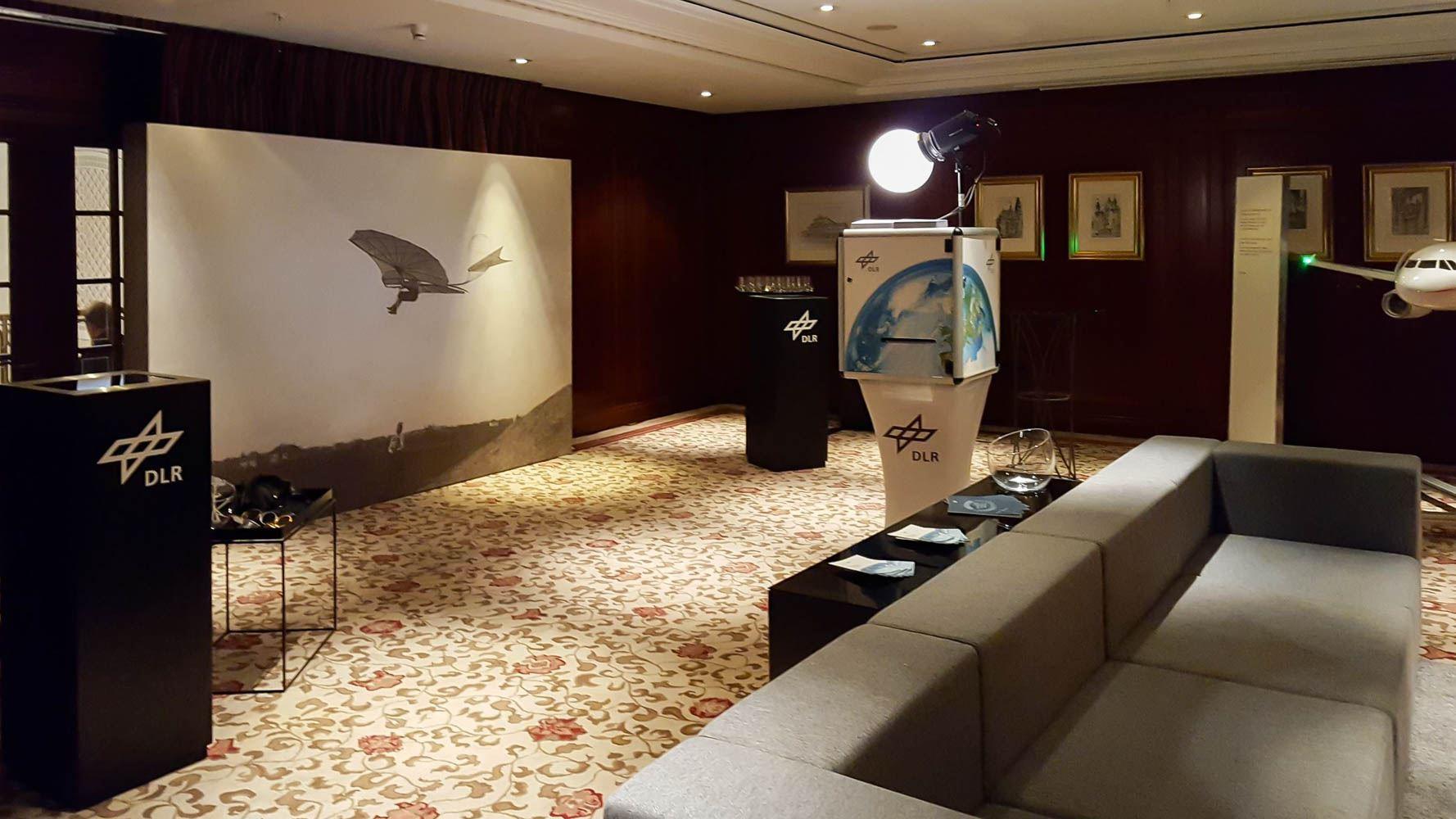 eine unserer Selfieboxen auf dem Bundespresseball im Auftrag für das Deutsche Zentrum für Luft- und Raumfahrt (DLR)